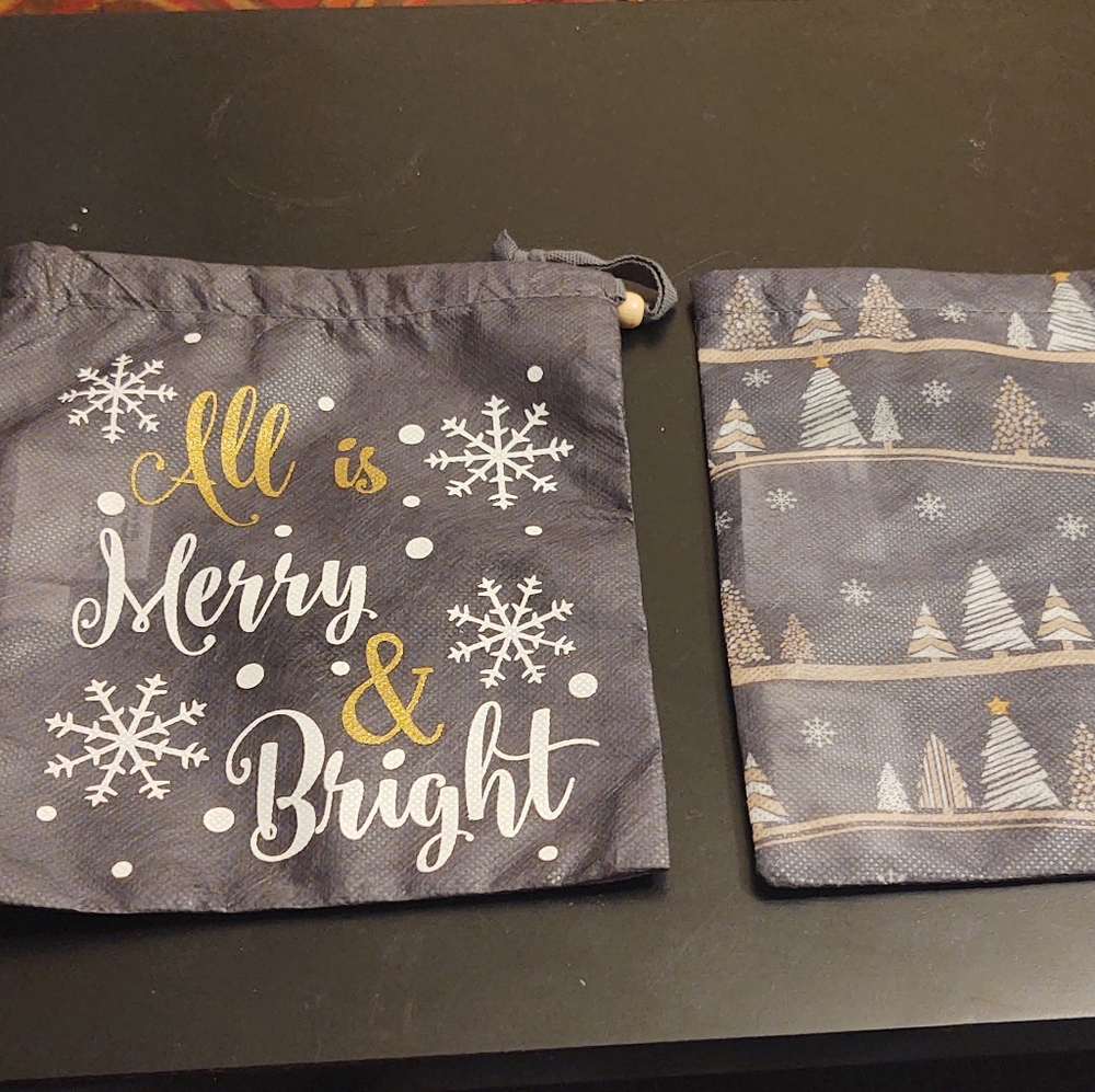 Timeless Memory Pouches Thirty one 2 sets of 2